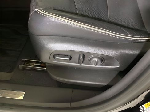 Used 2020 GMC Terrain Denali w/ Denali Premium Package AWD/4WD image 15