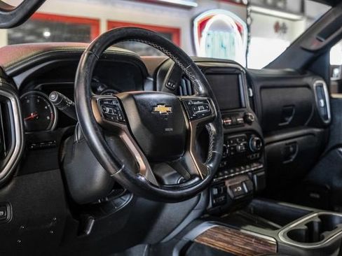 Used 2022 Chevrolet Silverado 3500 High Country w/ Technology Package image 5