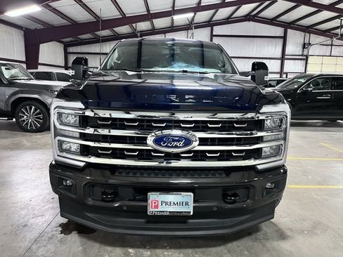 Used 2025 Ford F250 King Ranch w/ FX4 Off-Road Package image 7