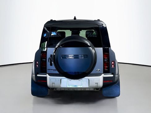 Used 2020 Land Rover Defender 110 HSE AWD/4WD image 10