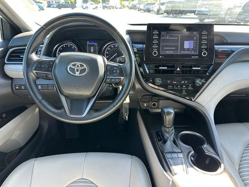 Used 2024 Toyota Camry SE FWD image 15