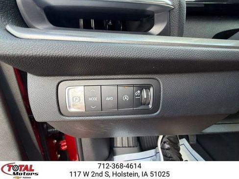 New 2026 Chevrolet Traverse LT w/ Sun and Wheel Package AWD/4WD image 19