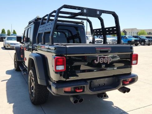 Used 2023 Jeep Gladiator Rubicon w/ Cold Weather Group AWD/4WD image 3