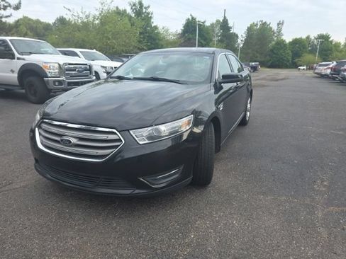 Used 2013 Ford Taurus SEL FWD image 3