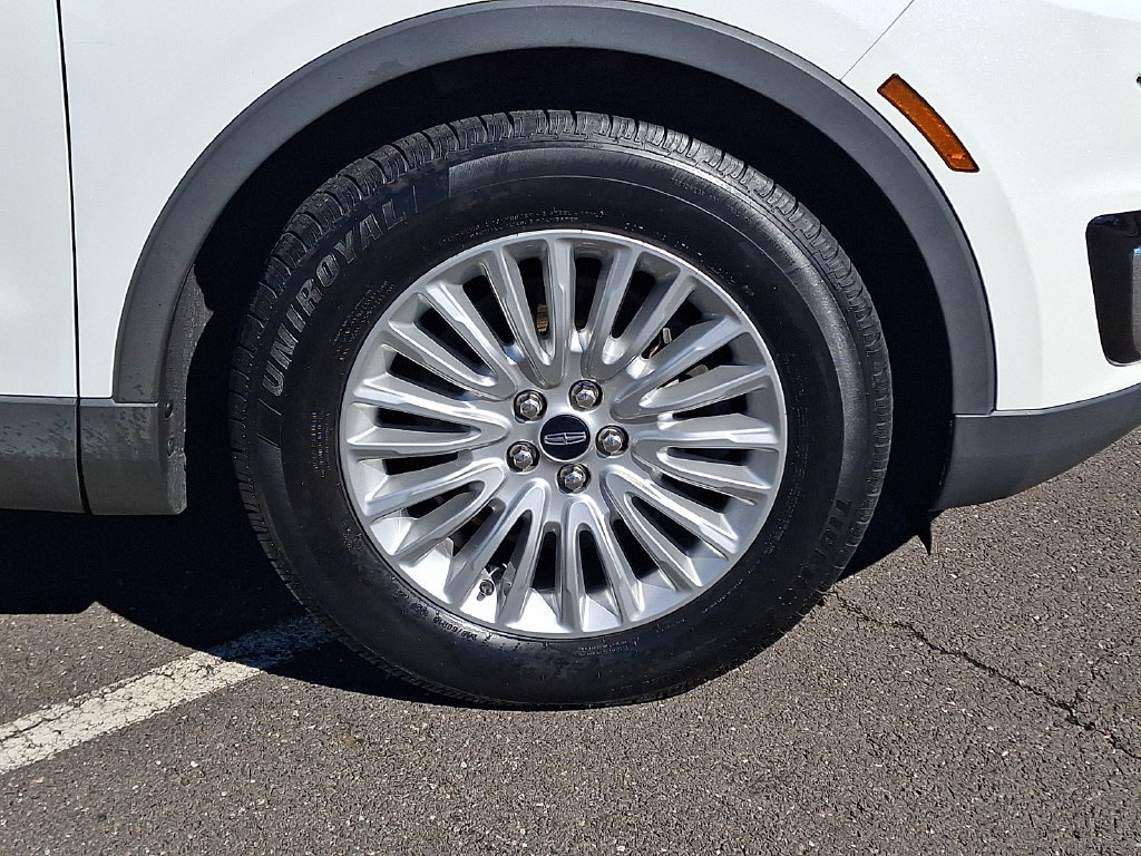 Used 2020 Lincoln Nautilus Premier AWD/4WD image 11