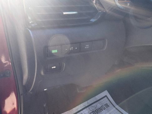 Used 2021 Nissan Sentra SV image 19