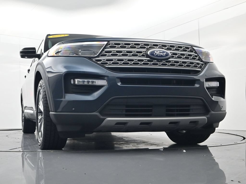 Used 2023 Ford Explorer Limited w/ Equipment Group 301A RWD image 43