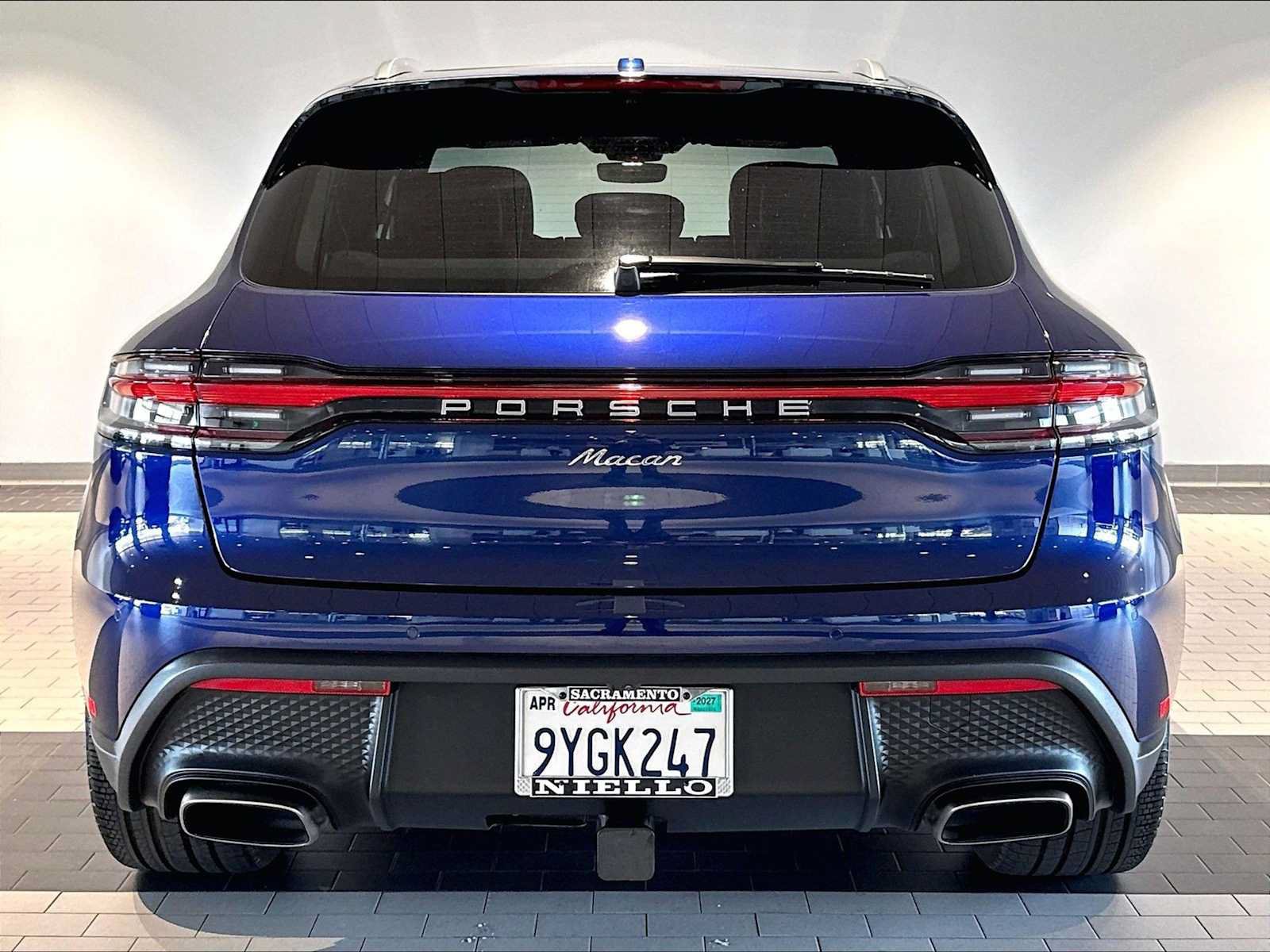 Used 2026 Porsche Macan AWD/4WD image 9