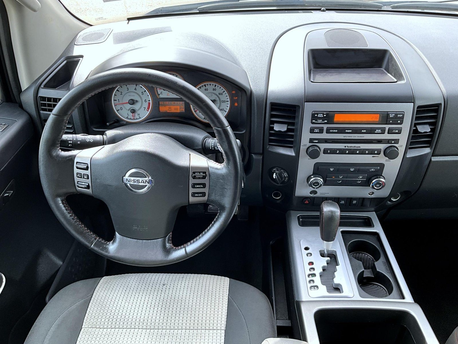 Used 2011 Nissan Titan PRO-4X w/ Pro-4x Premium Utility Pkg AWD/4WD image 17