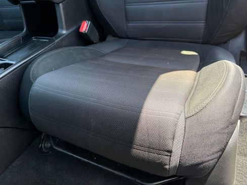 Used 2021 Honda CR-V LX image 11