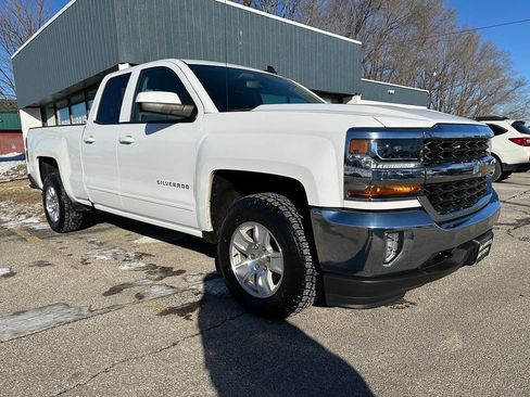 Used 2017 Chevrolet Silverado 1500 LT w/ All Star Edition image 4