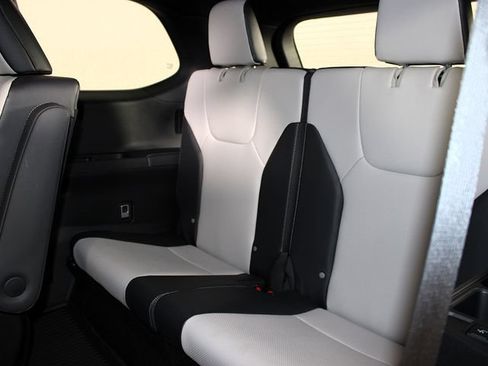 Used 2025 Lexus TX 500h AWD w/ Technology Package image 23