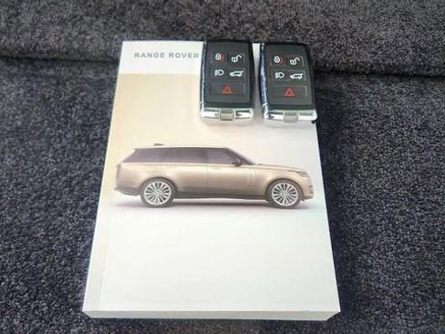 Used 2023 Land Rover Range Rover SE image 62