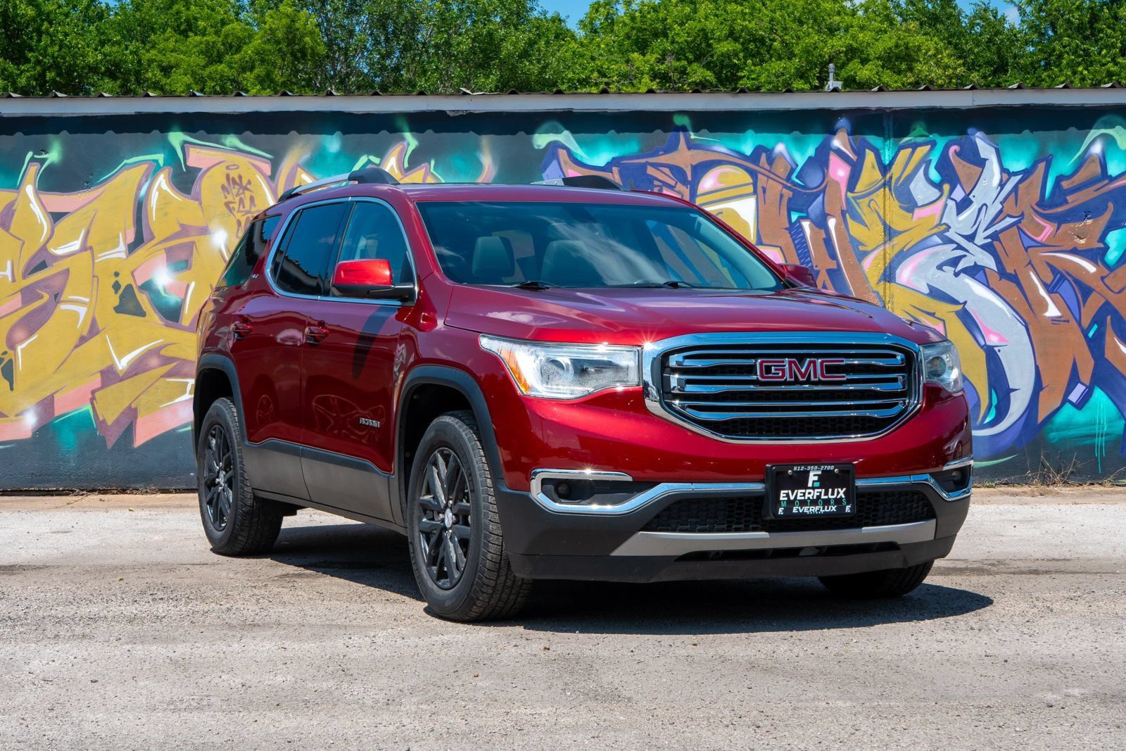 Used 2019 GMC Acadia SLT w/ LPO, Cargo Package FWD image 2