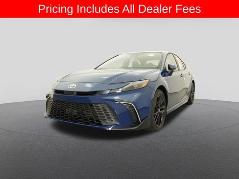 New 2026 Toyota Camry SE FWD image 32