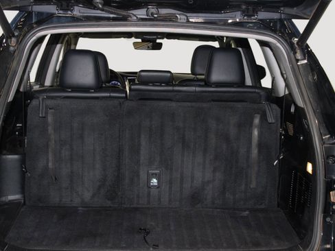 Used 2017 Toyota Highlander XLE image 23