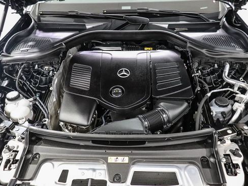 Certified 2024 Mercedes-Benz GLC 300 image 27