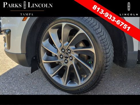 Used 2019 Lincoln Nautilus Reserve w/ Driver Assistance Package FWD image 34