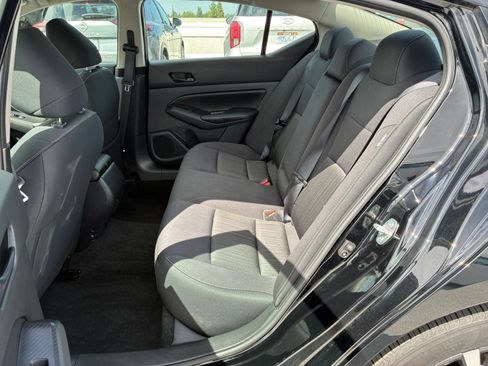 Used 2025 Nissan Altima 2.5 SV FWD image 25