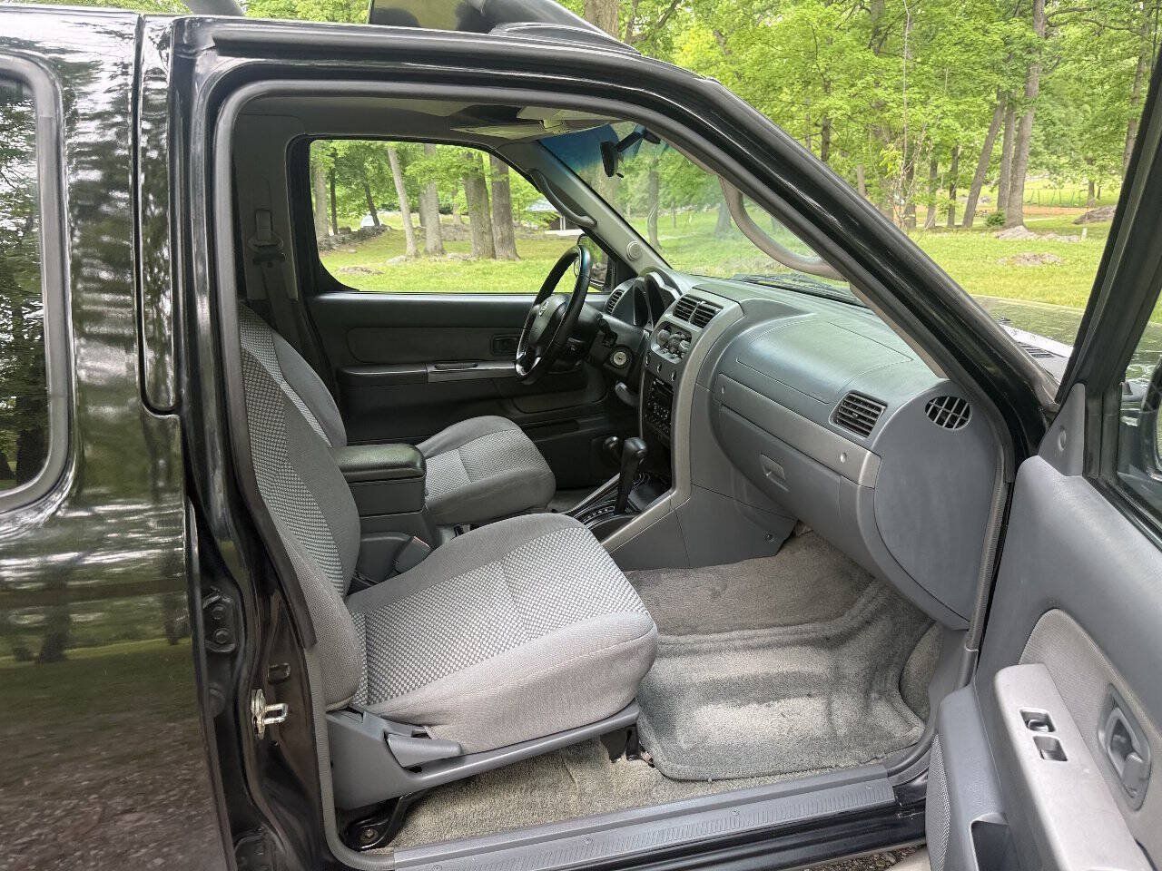 Used 2002 Nissan Frontier SE AWD/4WD image 71