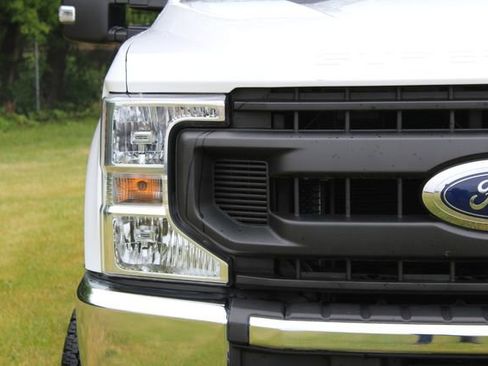 Used 2020 Ford F350 XL w/ Power Equipment Group image 15