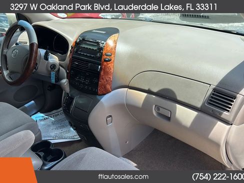 Used 2006 Toyota Sienna FWD image 44