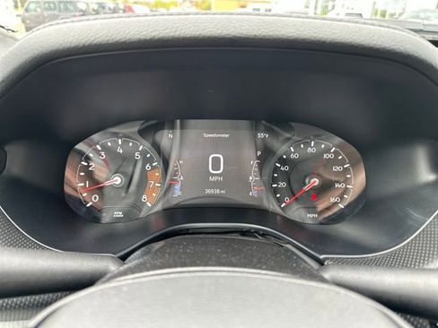 Used 2025 Jeep Compass Trailhawk AWD/4WD image 23