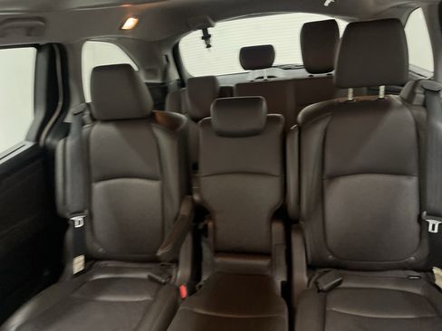 Used 2018 Honda Odyssey Elite image 11