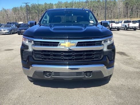 Used 2023 Chevrolet Silverado 1500 LT image 2