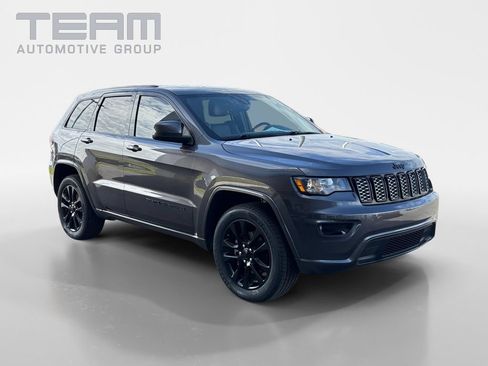 Used 2020 Jeep Grand Cherokee Altitude AWD/4WD image 1