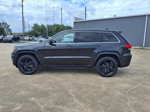 Used 2015 Jeep Grand Cherokee Altitude RWD image 5