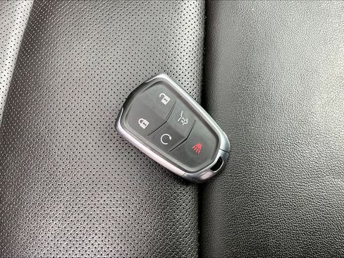 Used 2024 Cadillac XT6 Premium Luxury image 28