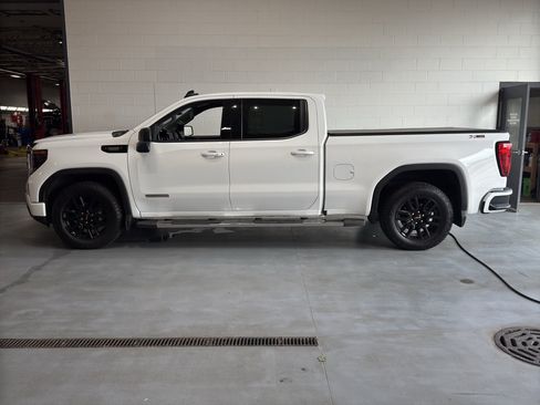 Used 2025 GMC Sierra 1500 Elevation w/ X31 Off-Road Package AWD/4WD image 2