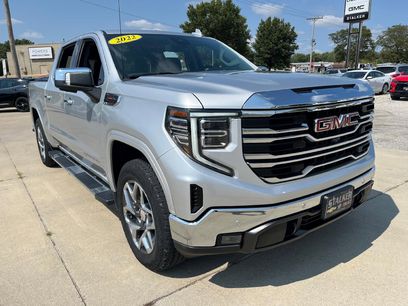 Certified 2022 GMC Sierra 1500 SLT w/ SLT Premium Plus Package