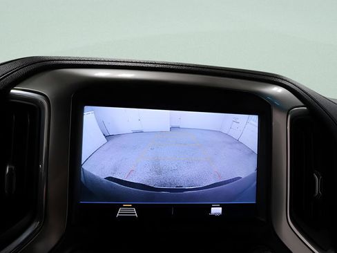 Used 2022 Chevrolet Silverado 2500 LT w/ Convenience Package image 14