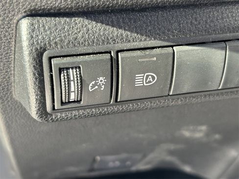 Used 2022 Toyota Corolla LE image 22