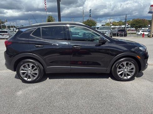 Used 2023 Buick Encore GX Essence w/ Experience Buick Package image 7