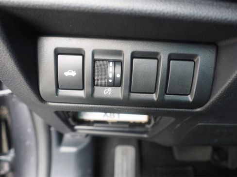 Used 2022 Subaru Legacy Premium image 16