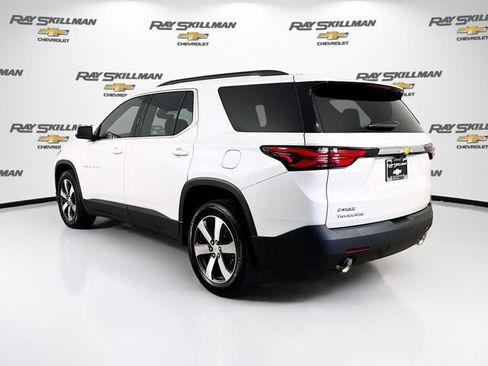 Used 2023 Chevrolet Traverse LT w/ LT Premium Package image 5