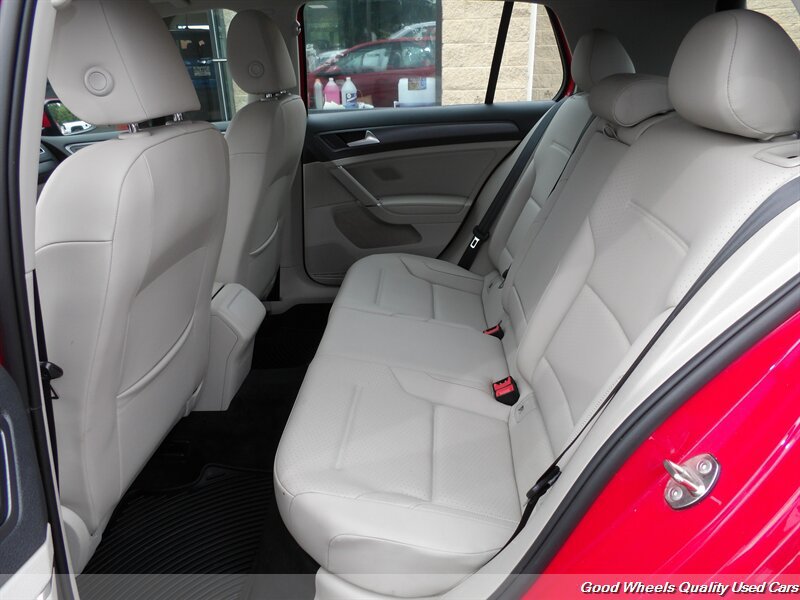 Used 2018 Volkswagen Golf SE FWD image 12