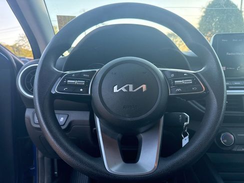 Used 2024 Kia Forte LXS w/ LXS Technology Package FWD image 7