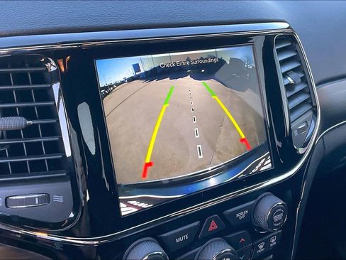 Used 2020 Jeep Grand Cherokee Limited w/ Luxury Group II image 26