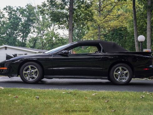 Used 1996 Pontiac Firebird Trans Am RWD image 17