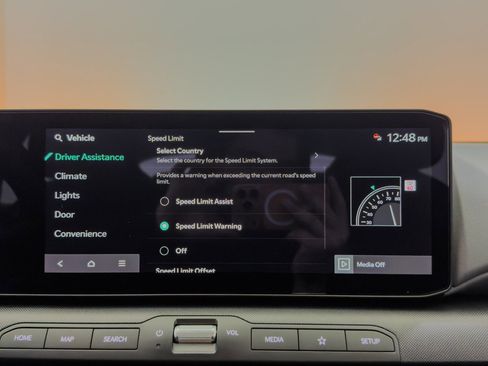 Used 2025 Kia K4 LX image 41