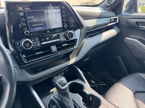 Certified 2021 Toyota Highlander XSE AWD/4WD image 29