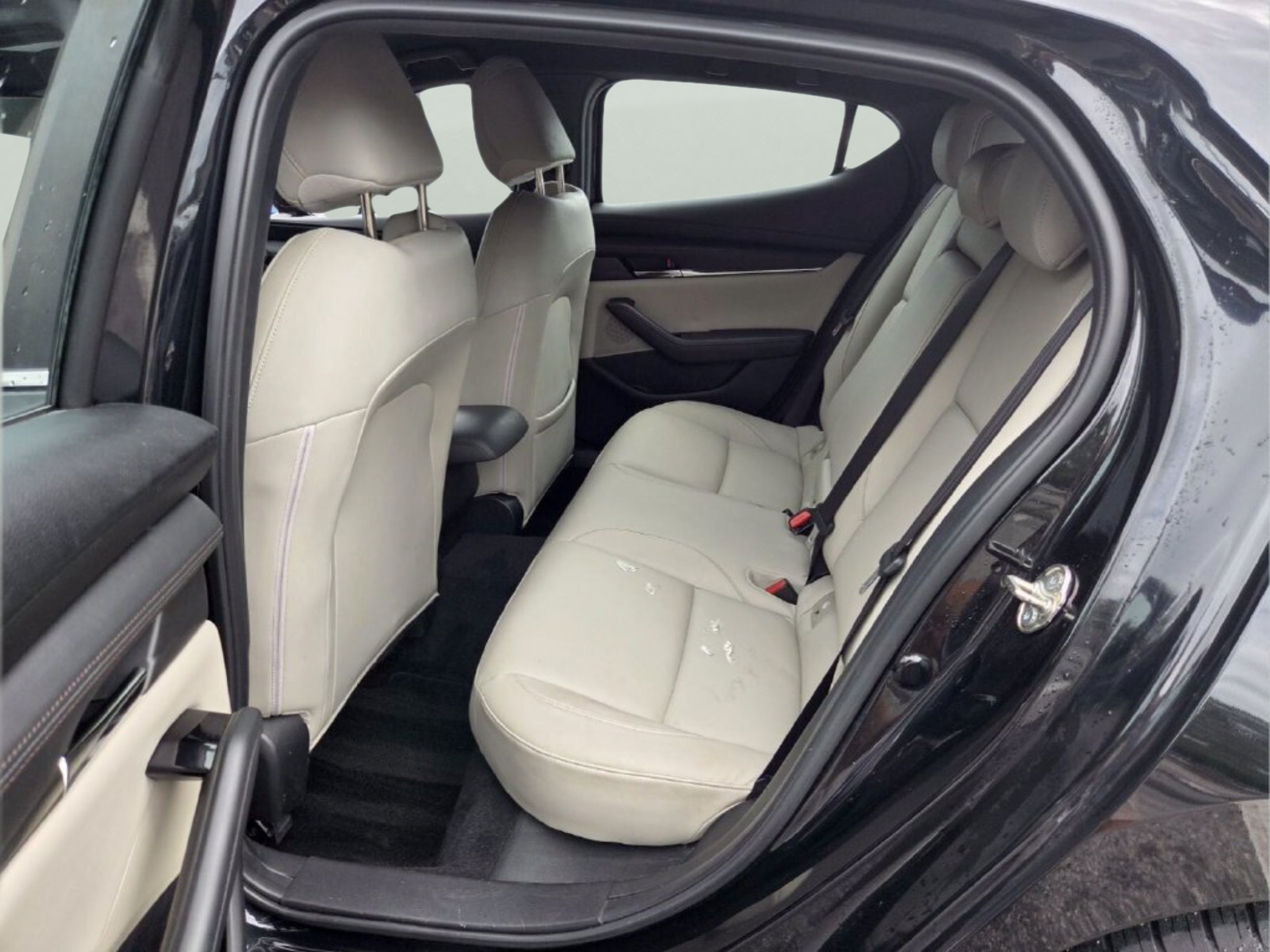 Used 2019 MAZDA MAZDA3 AWD Hatchback w/ Preferred Pkg image 10
