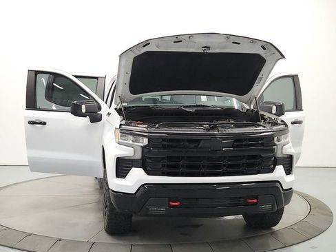 Used 2024 Chevrolet Silverado 1500 LT Trail Boss w/ LT Trail Boss Premium Package image 10