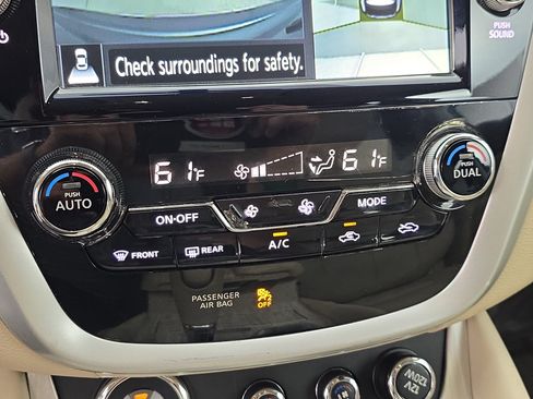 Used 2016 Nissan Murano Platinum w/ Platinum Technology Package AWD/4WD image 23