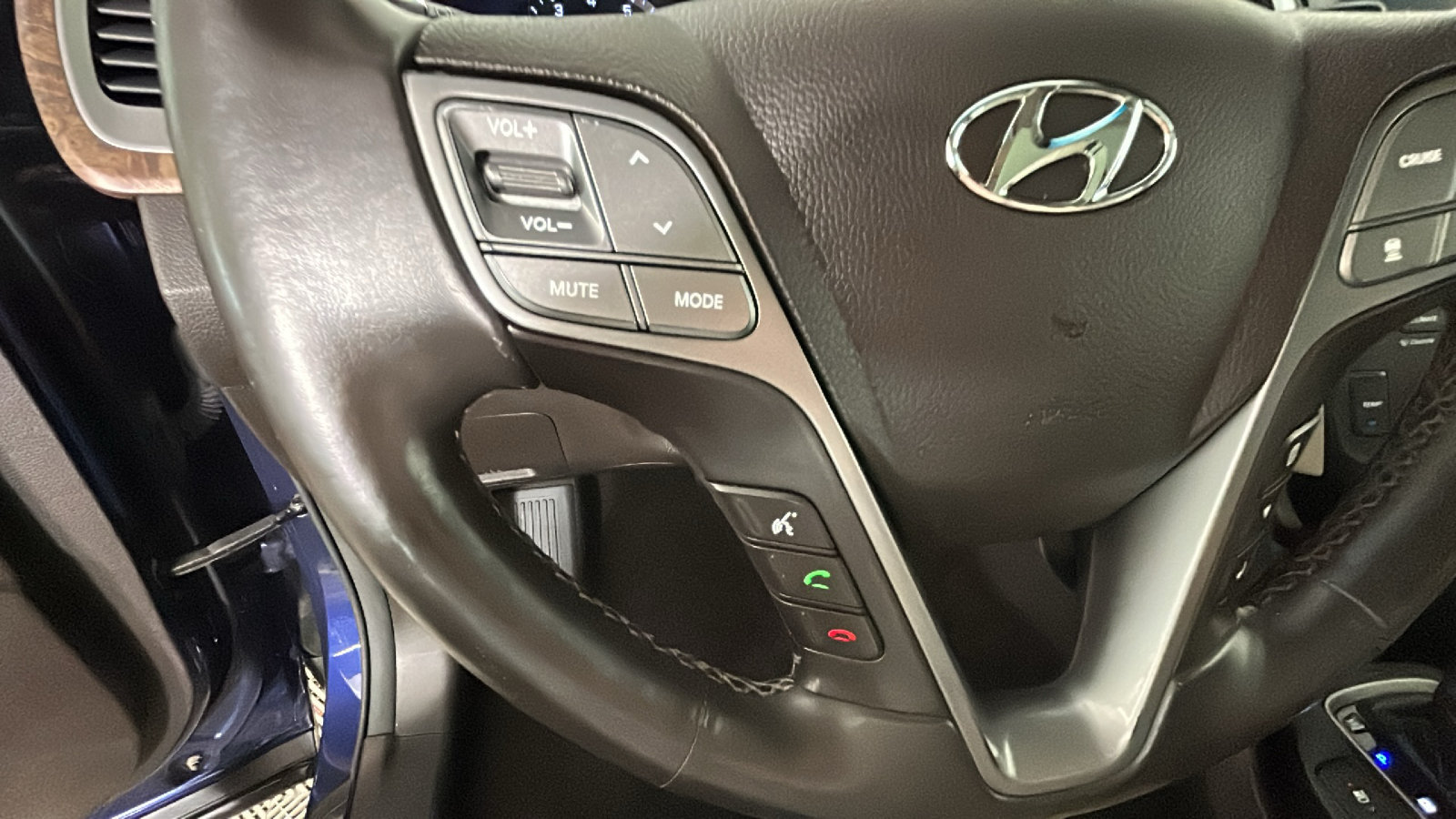 Used 2017 Hyundai Santa Fe Limited AWD/4WD image 20