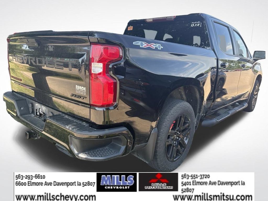 Used 2022 Chevrolet Silverado 1500 RST w/ Redline Edition AWD/4WD image 4